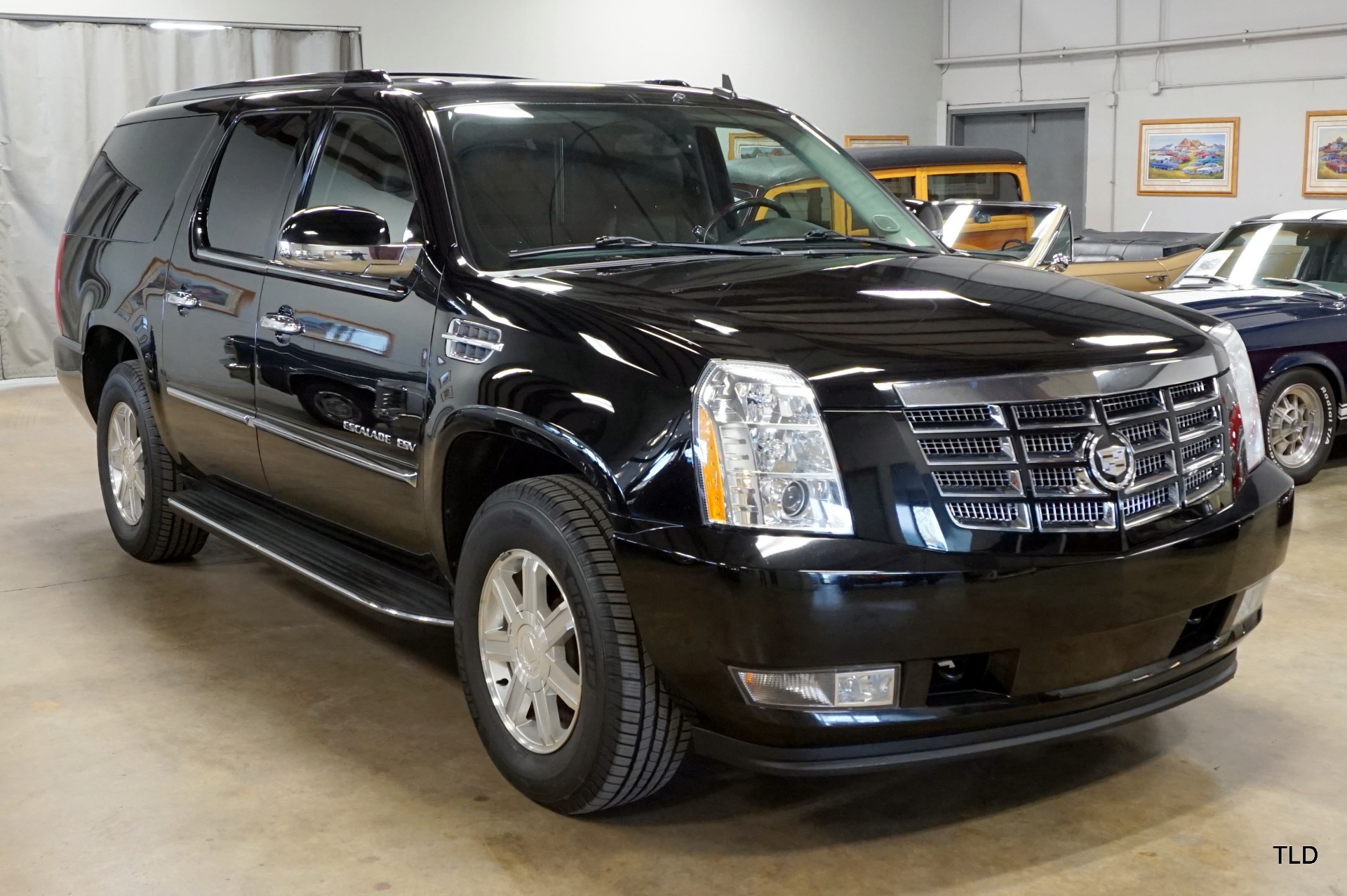 2011 Cadillac Escalade ESV Mobile Office