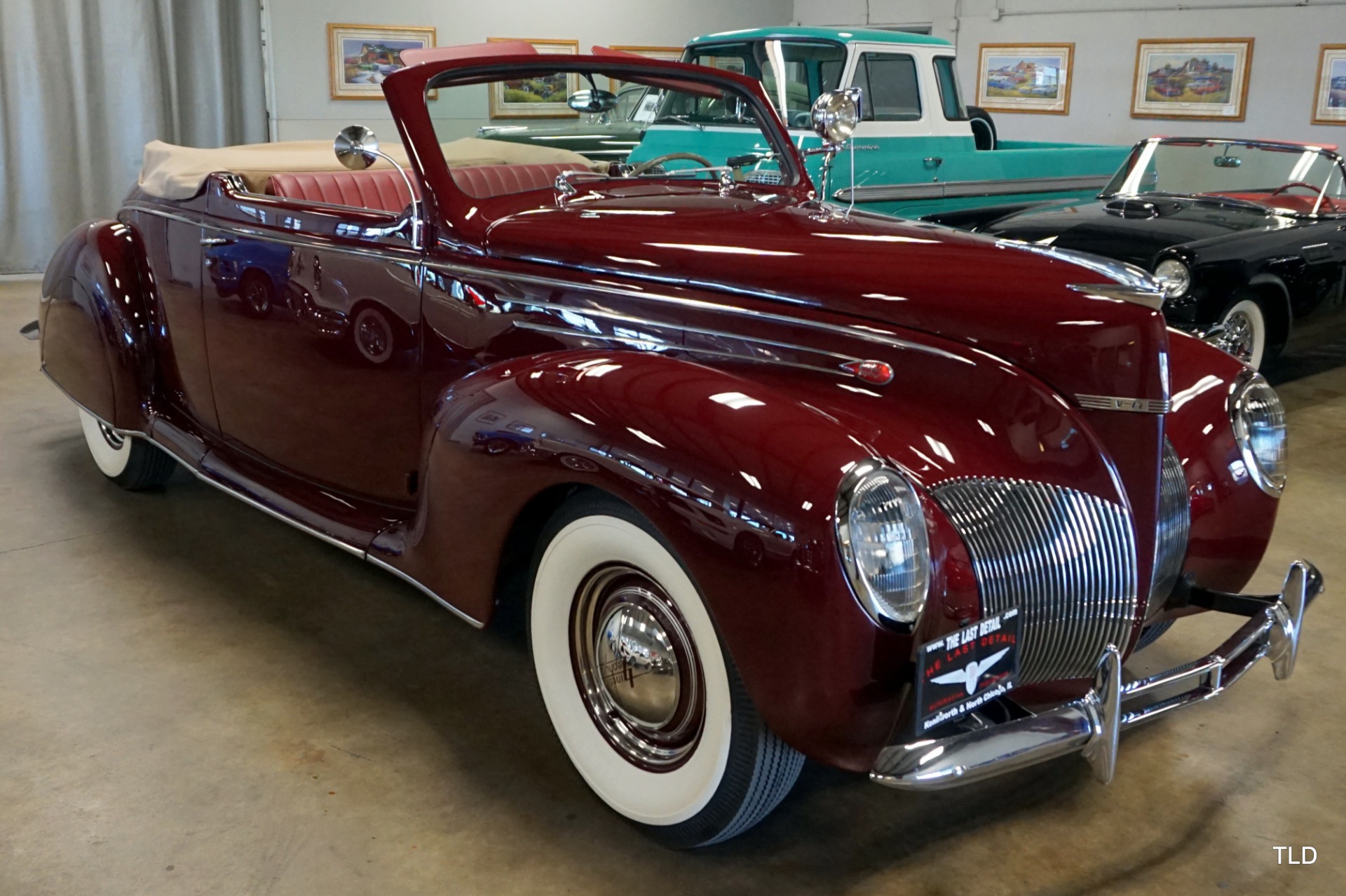 1939 Lincoln Zephyr 