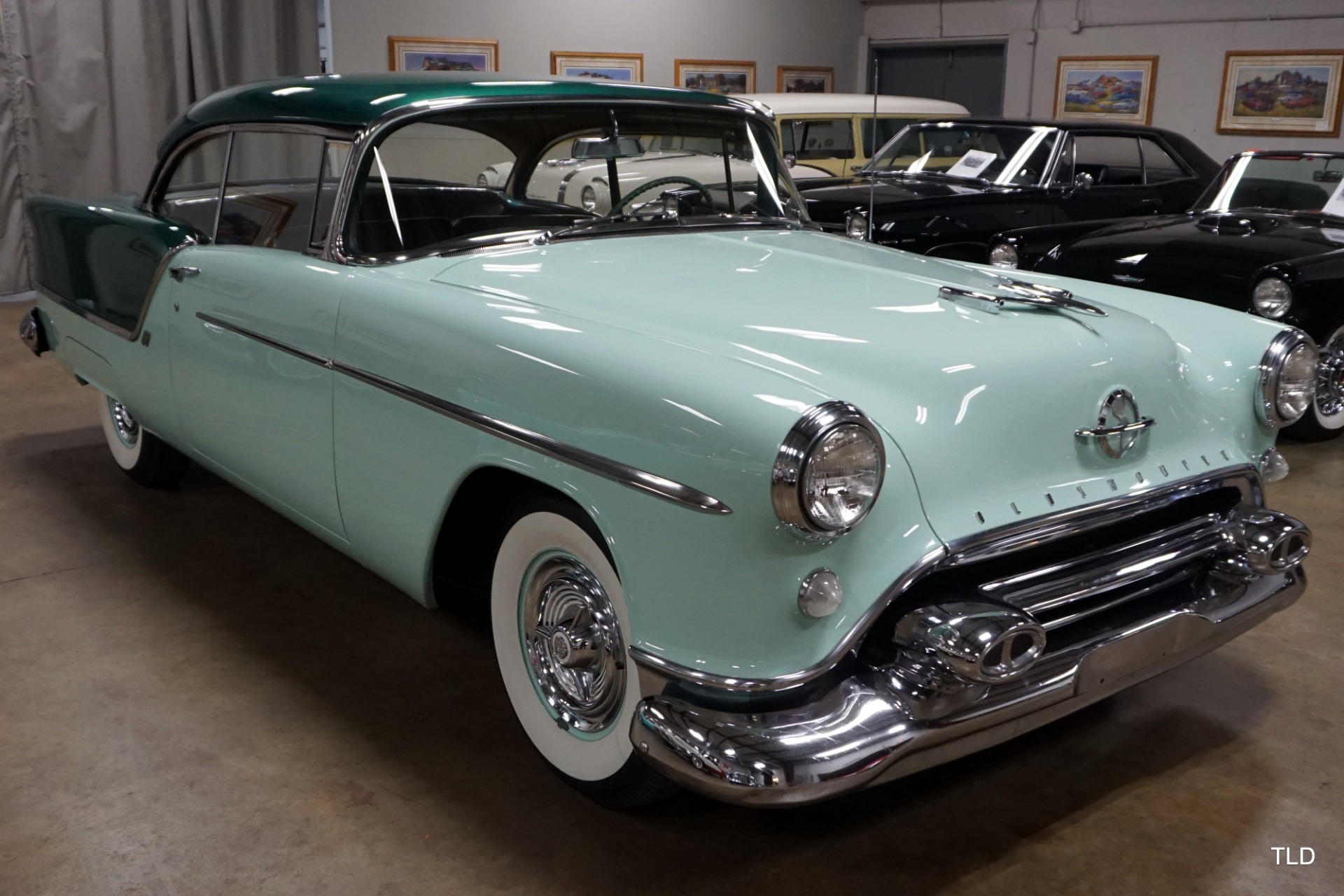 1954 Oldsmobile 88 Holiday 