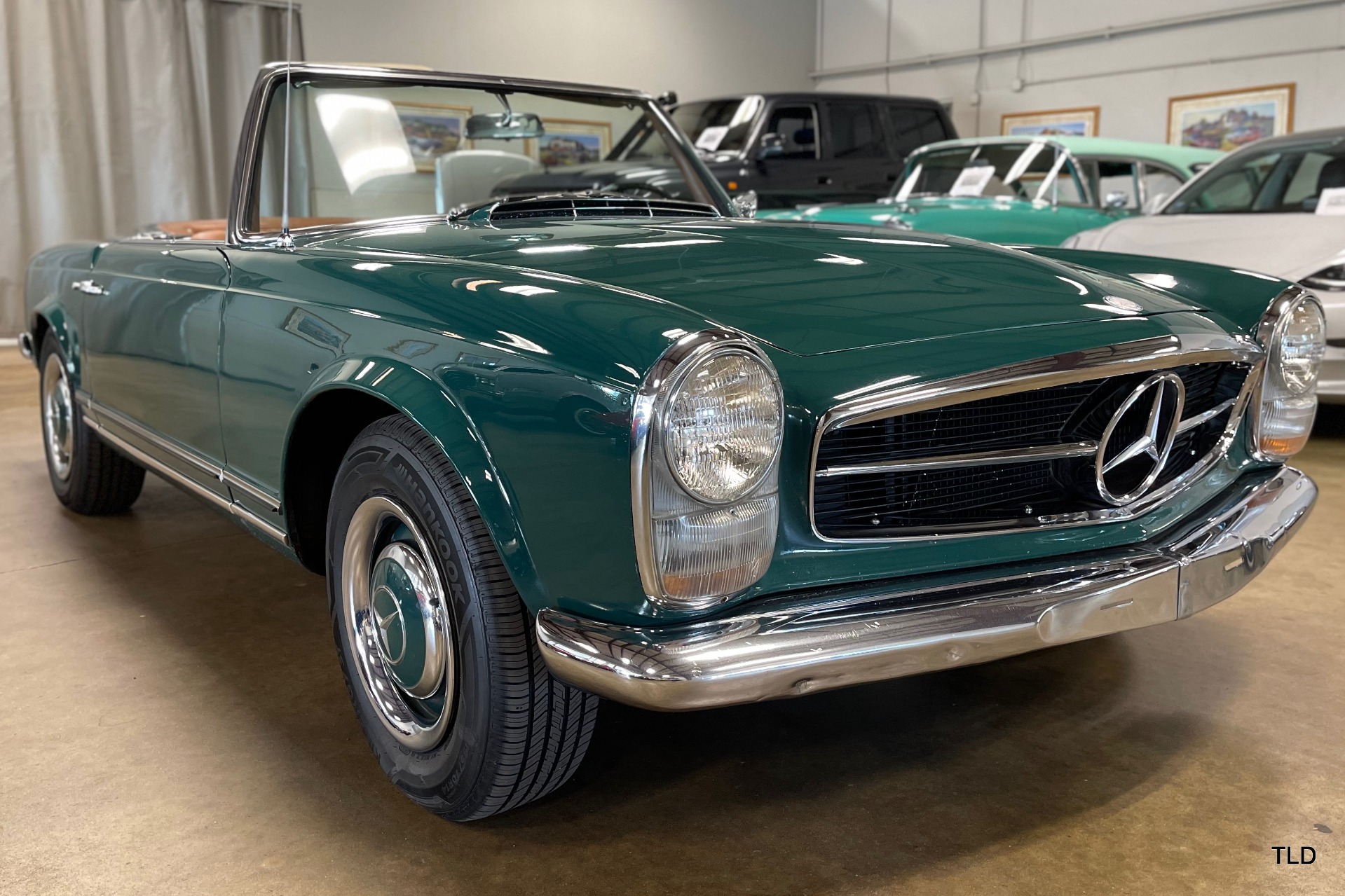 1967 Mercedes-Benz 250SL 