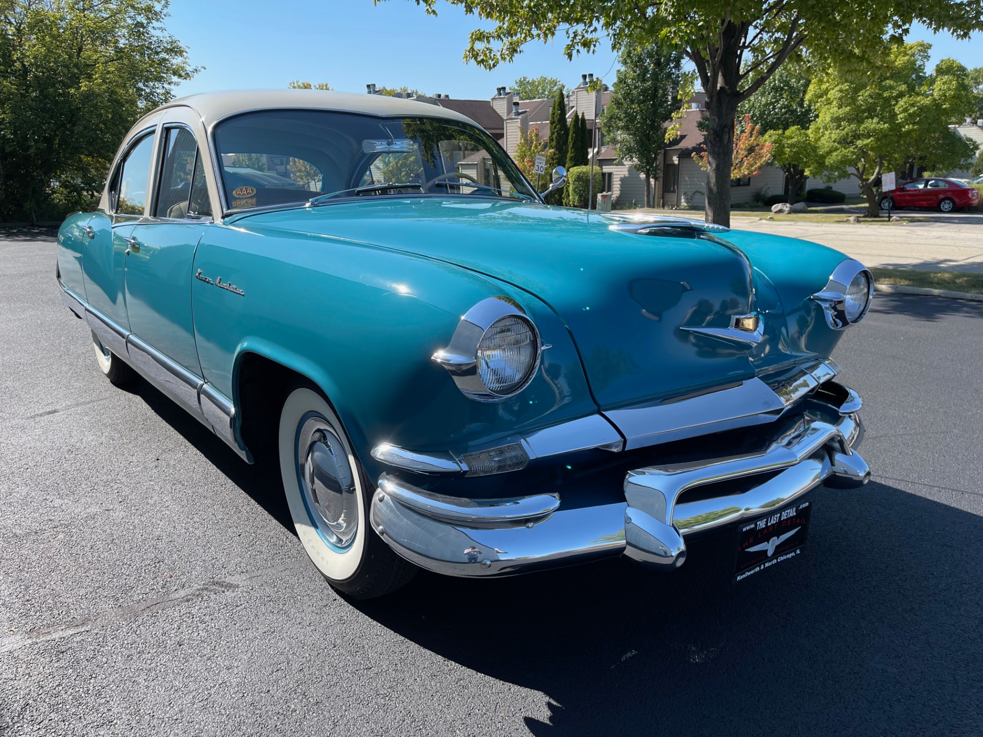 1953 Kaiser Manhattan 