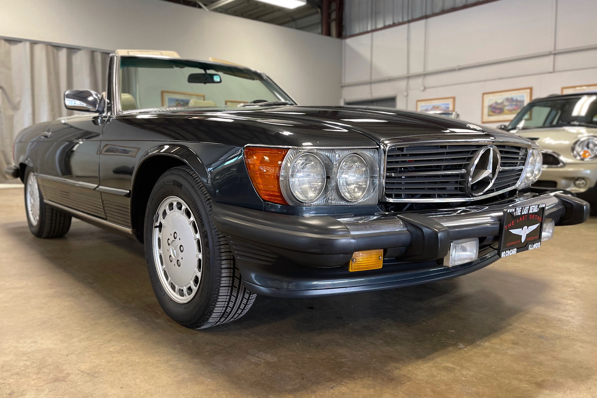 1989 Mercedes-Benz 560-Class 560 SL