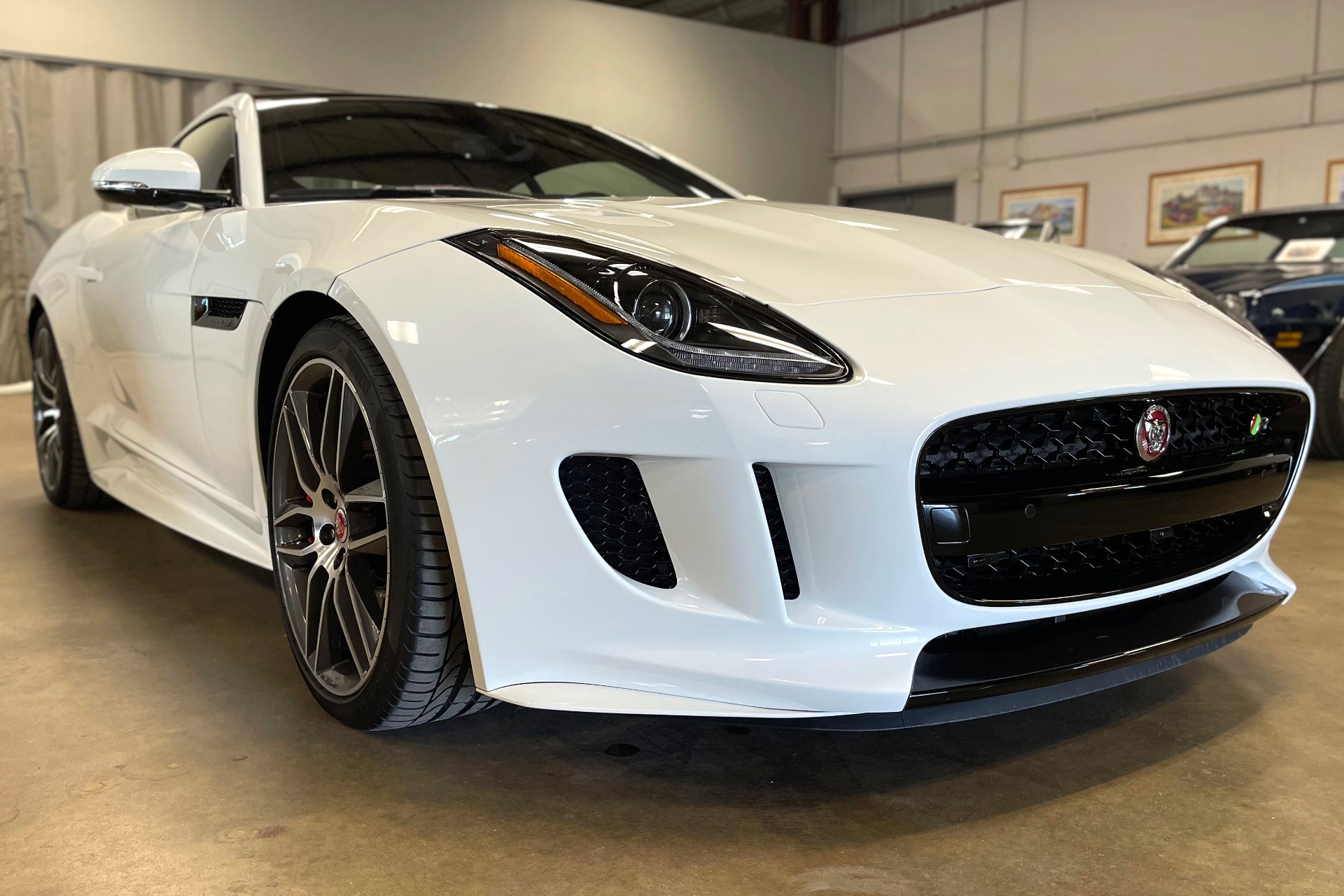 2016 Jaguar F-TYPE R