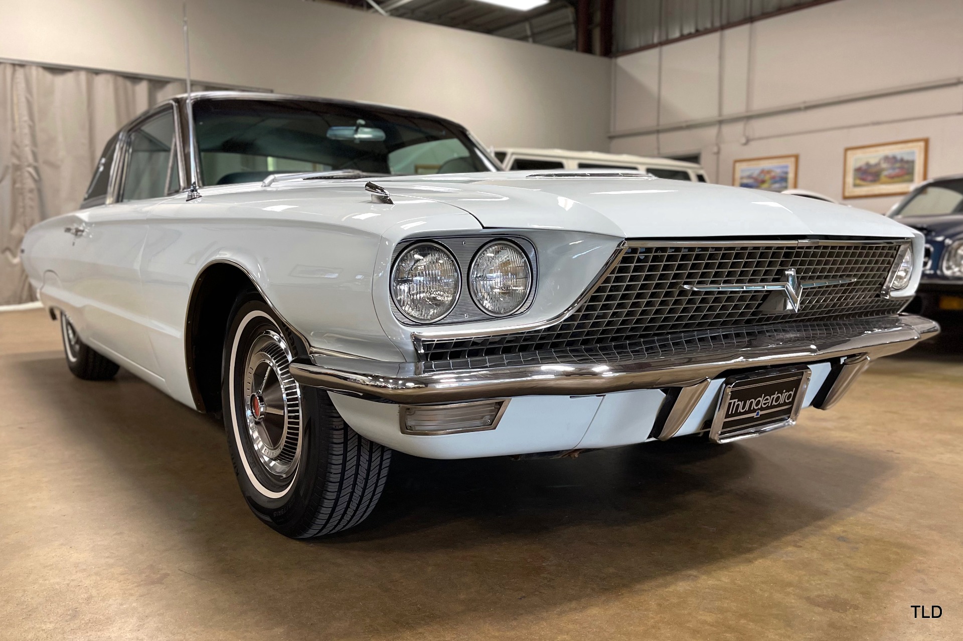 1966 Ford Thunderbird 