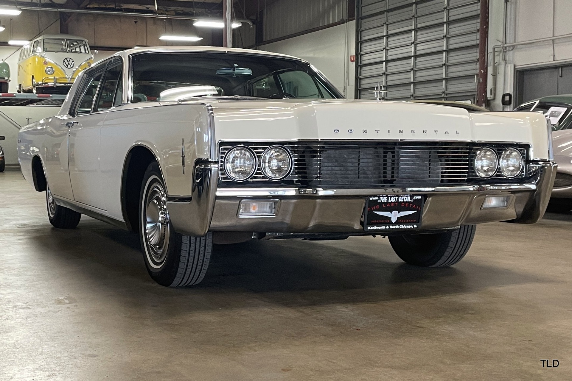 1966 Lincoln Continental 