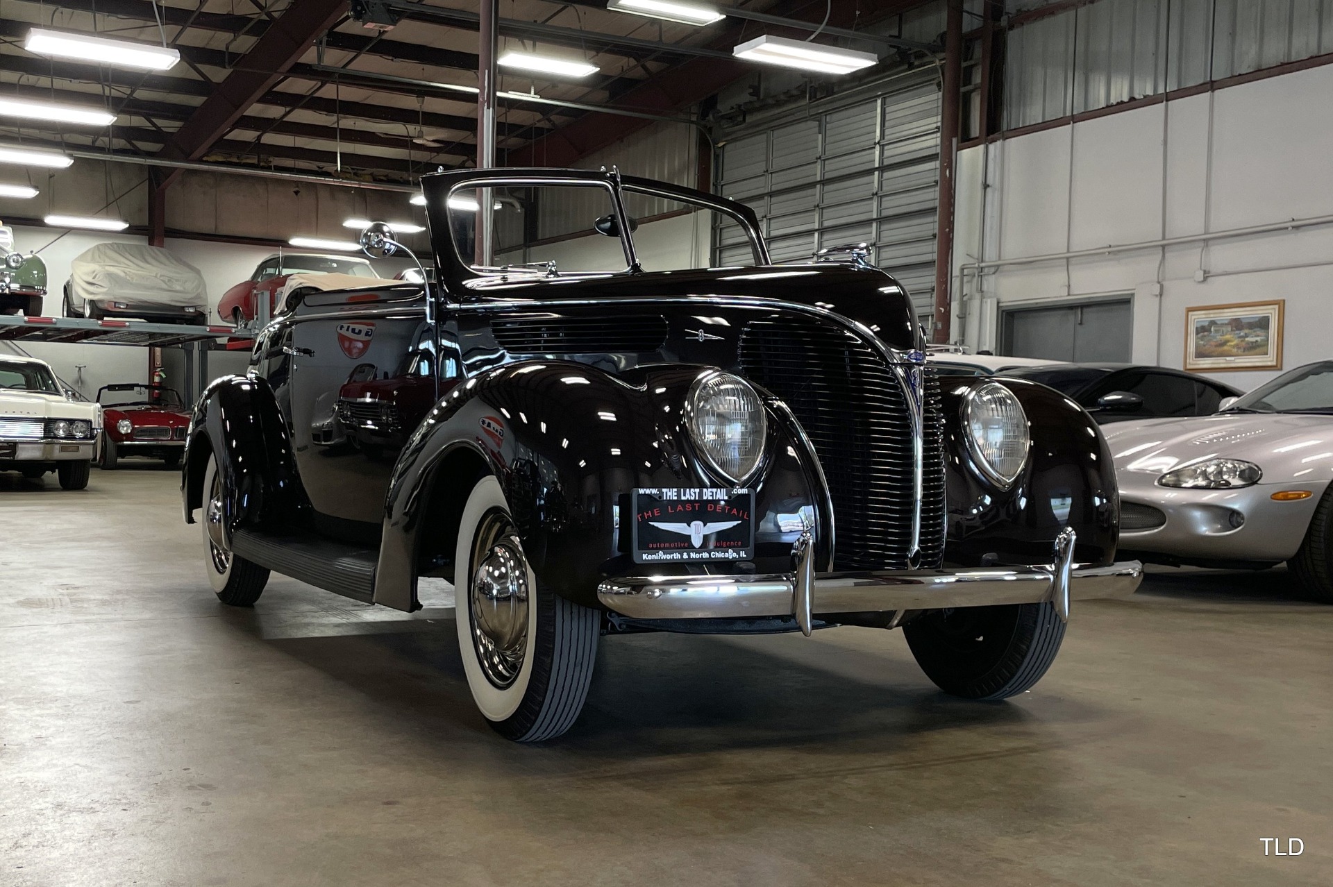 1938 Ford Deluxe Convertible 