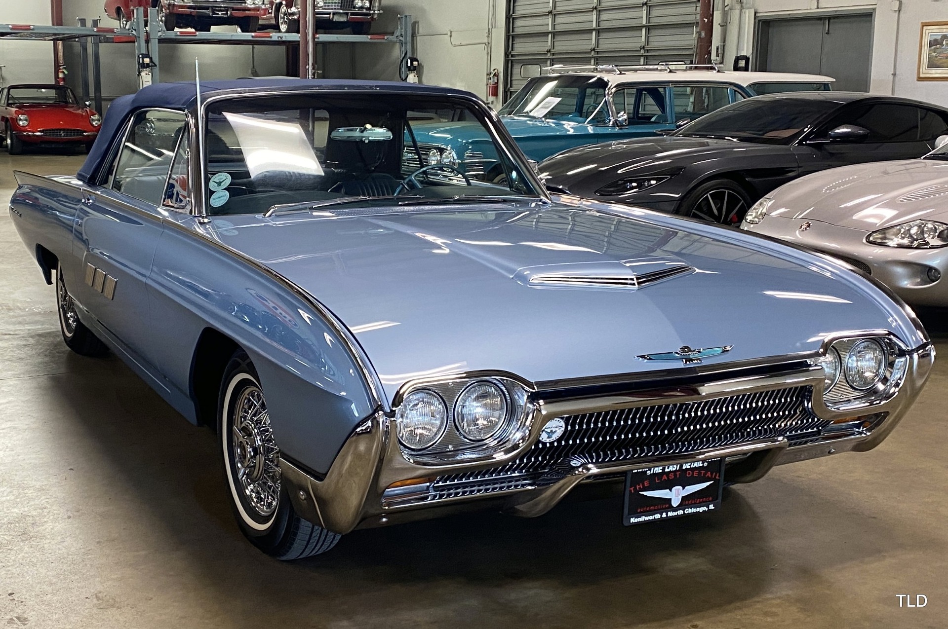 1963 Ford Thunderbird 