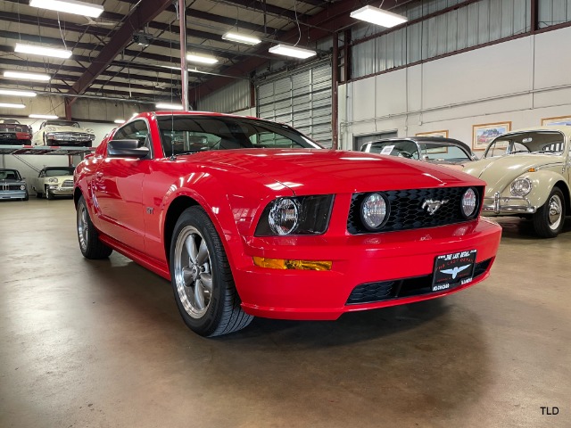 2005 Ford Mustang GT Premium