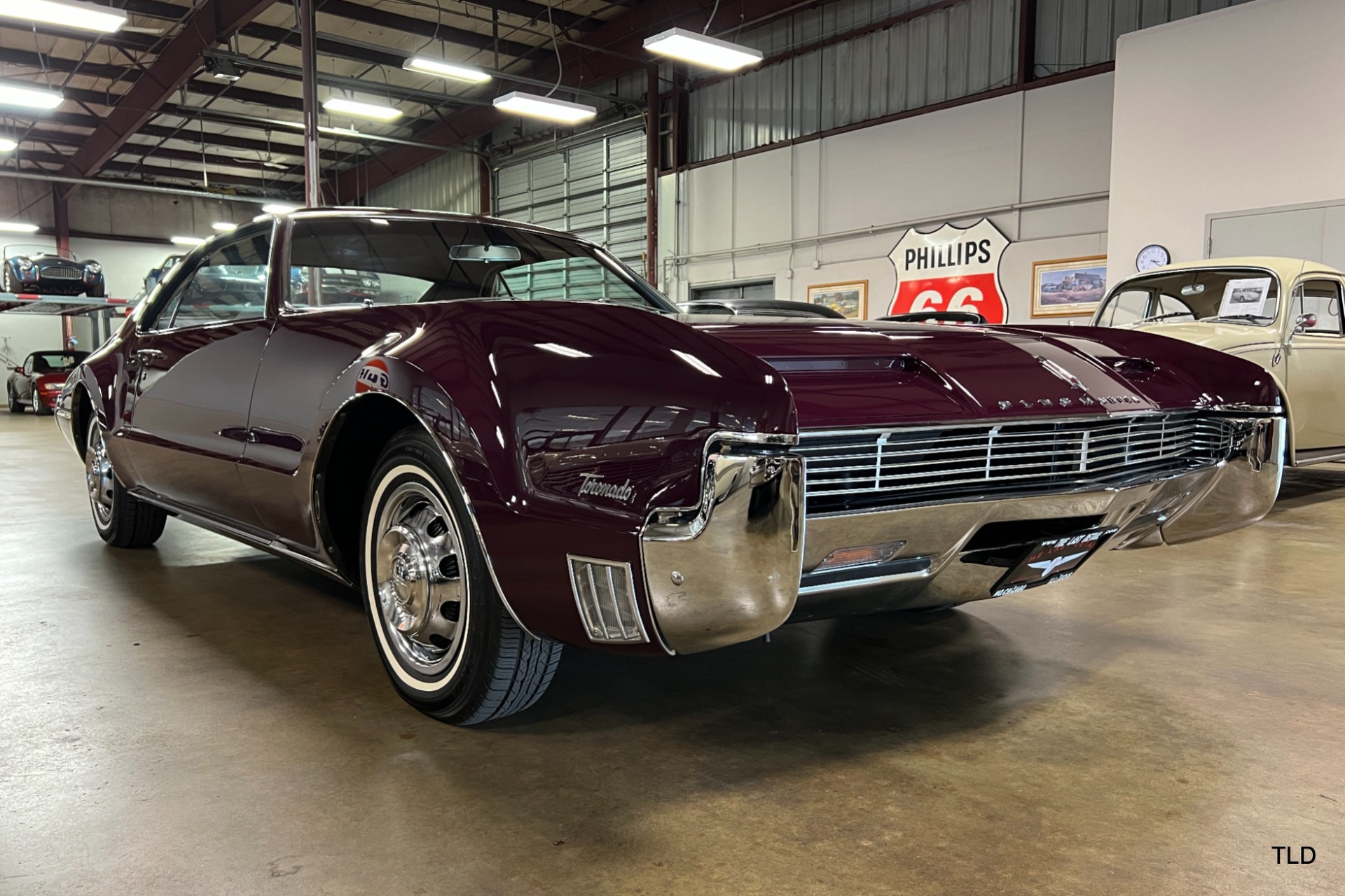 1966 Oldsmobile Toronado Deluxe 