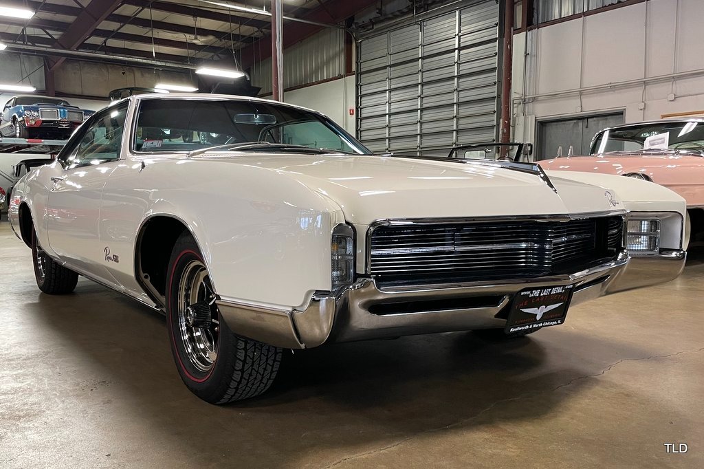 1967 Buick Riviera GS 