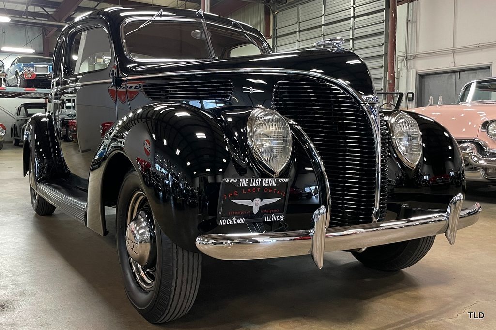 1938 Ford Model 81A Deluxe Club 