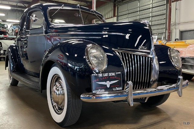 1939 Ford Deluxe Coupe 