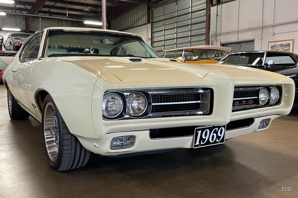 1969 Pontiac GTO 