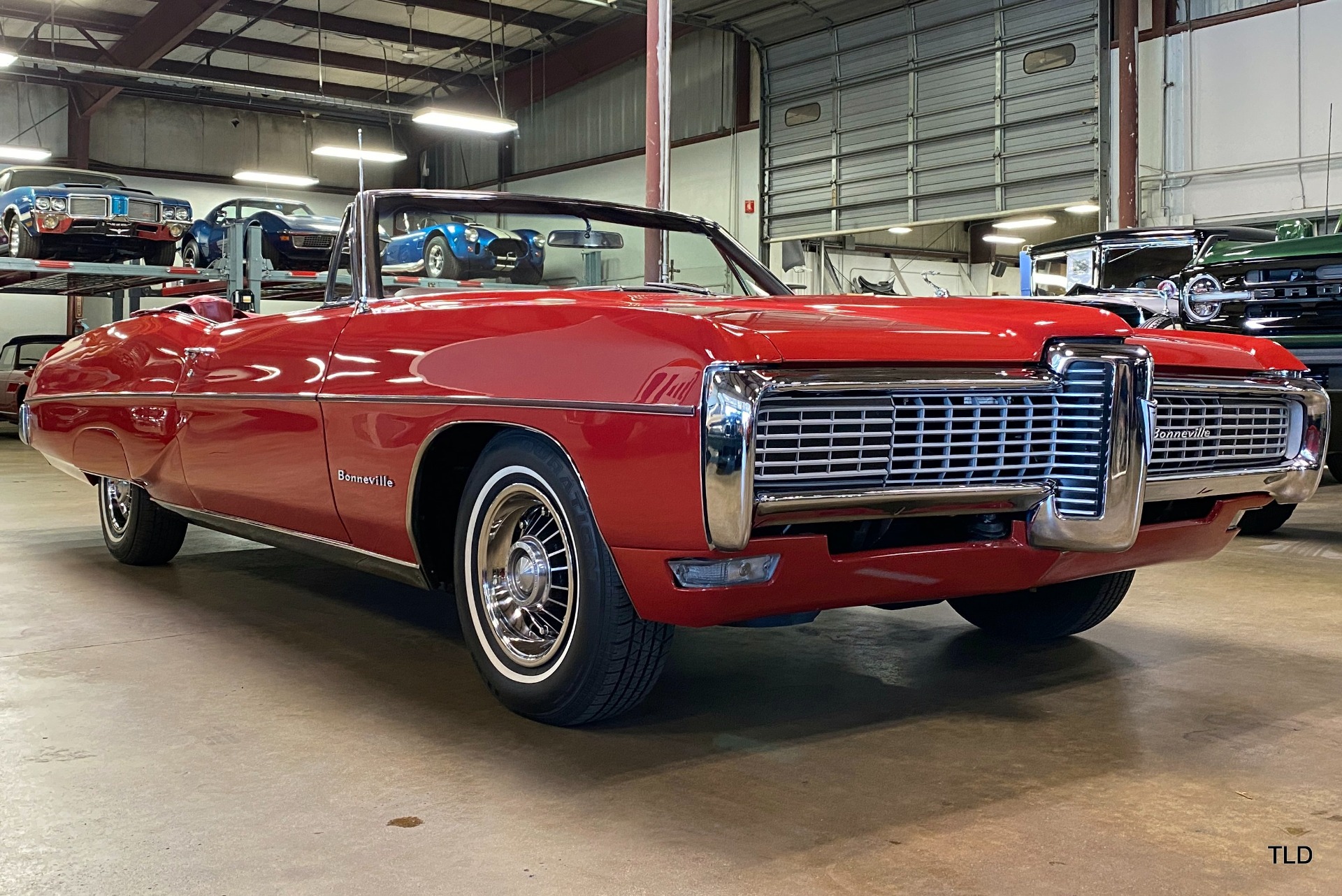 1968 Pontiac Bonneville 
