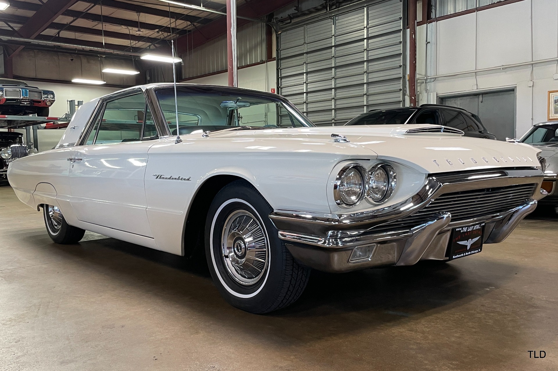 1964 Ford Thunderbird 
