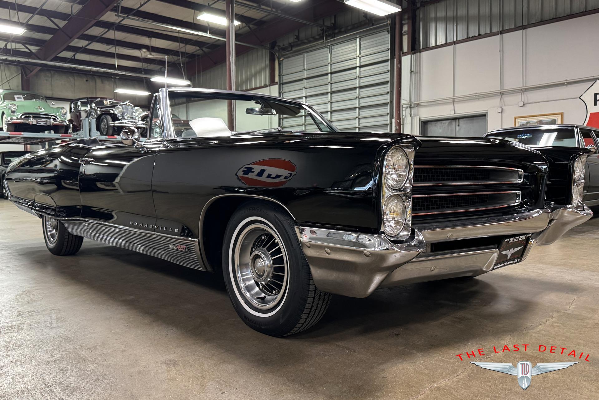 1966 Pontiac Bonneville 