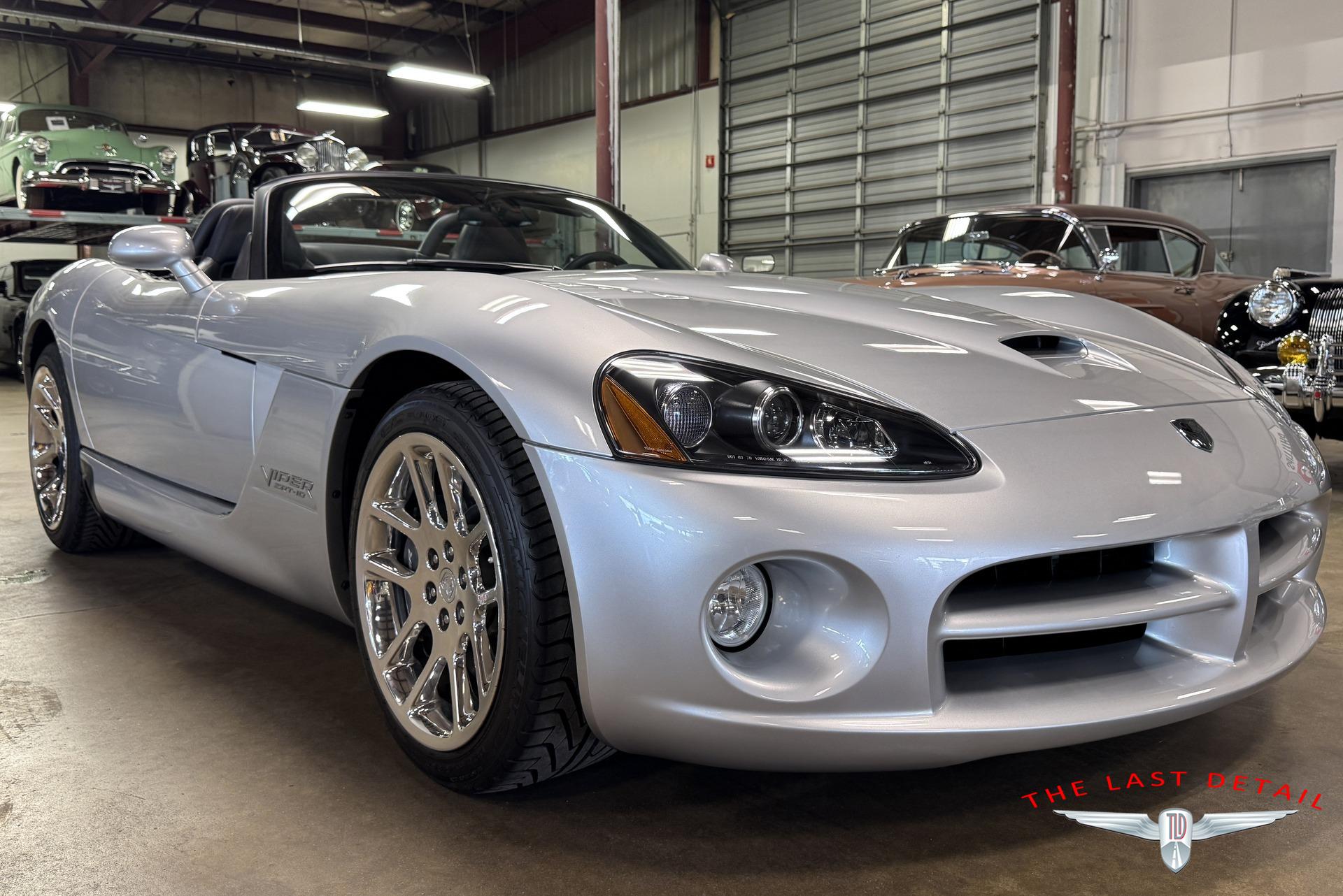 2003 Dodge Viper SRT-10