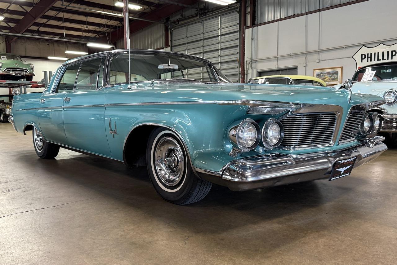 1962 Chrysler Imperial Crown Sedan