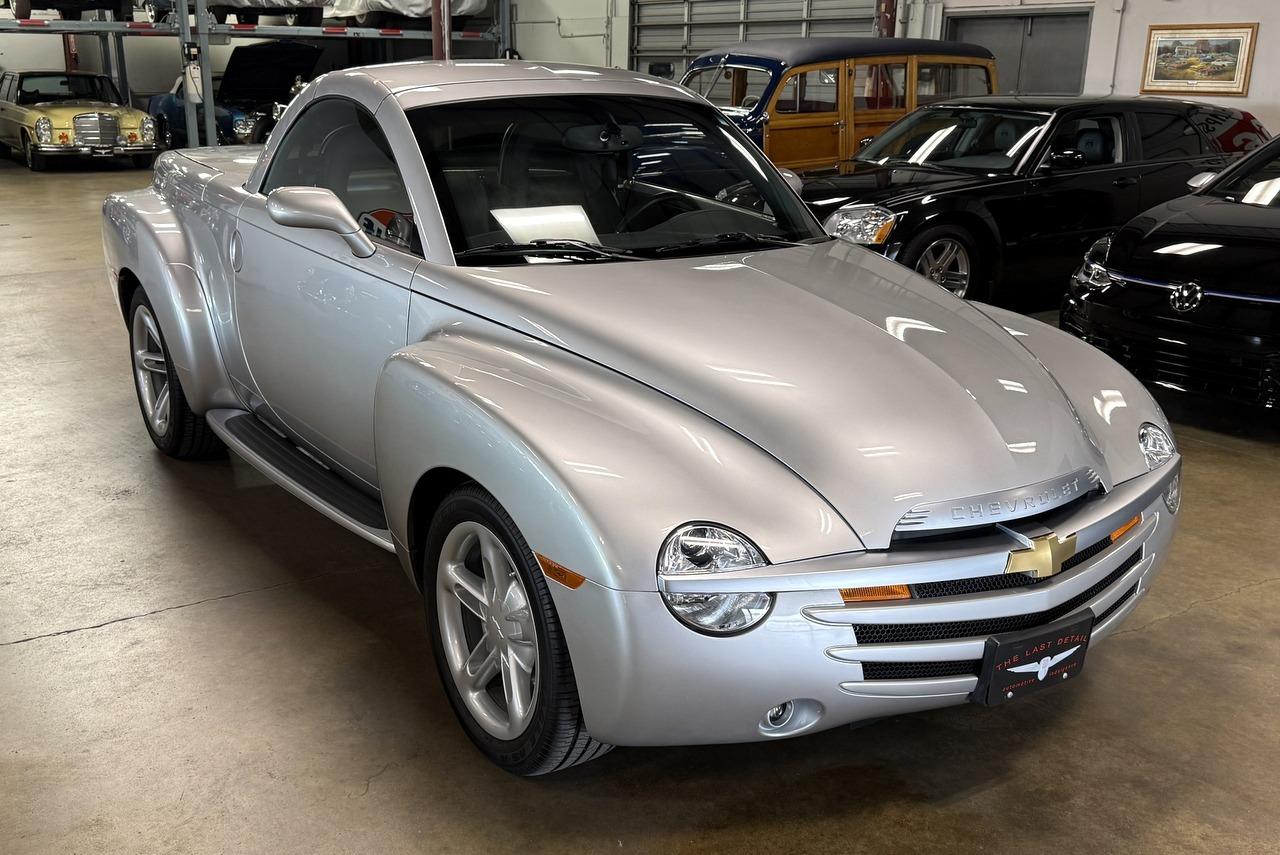 2004 Chevrolet SSR LS
