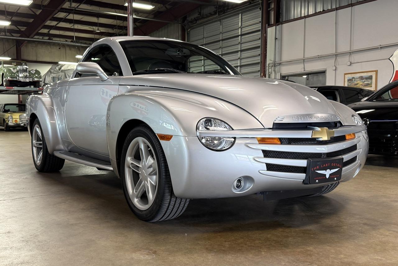 2004 Chevrolet SSR LS's photo