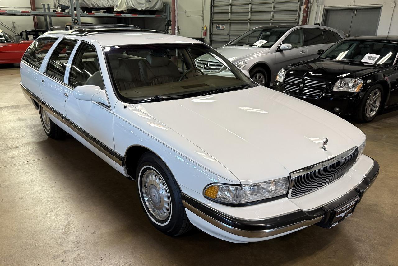 1995 Buick Roadmaster's photo