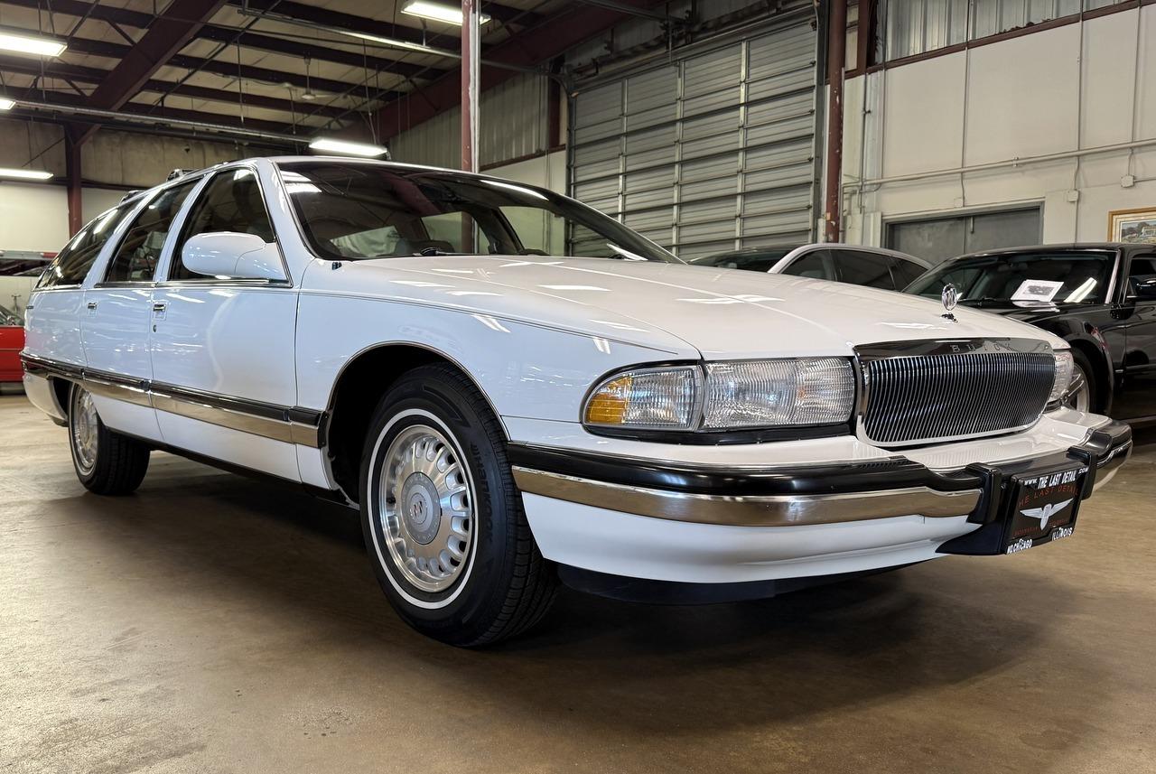 1995 Buick Roadmaster - Photo 2