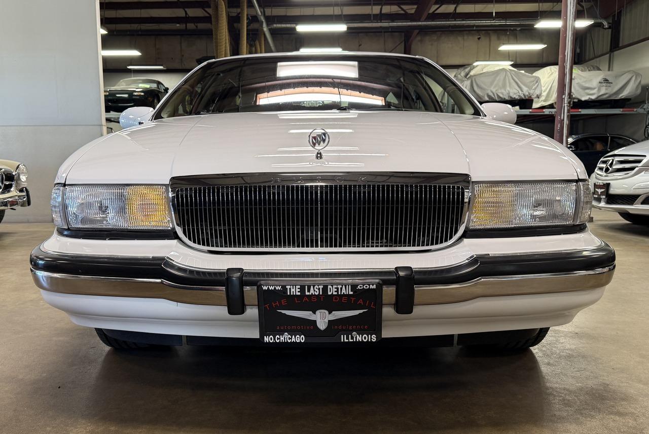 1995 Buick Roadmaster - Photo 4