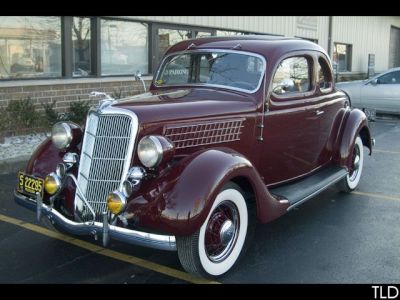 1935 Ford Deluxe Coupe