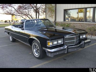 1975 Pontiac Grand Ville 