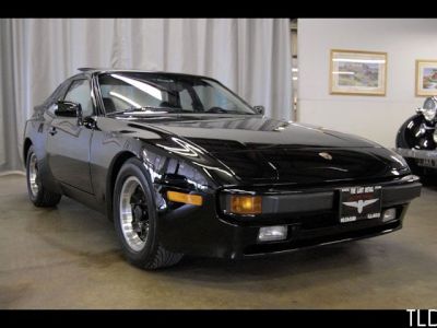 1985 Porsche 944 