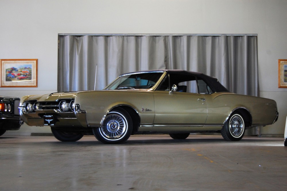 1967 Oldsmobile Cutlass Supreme