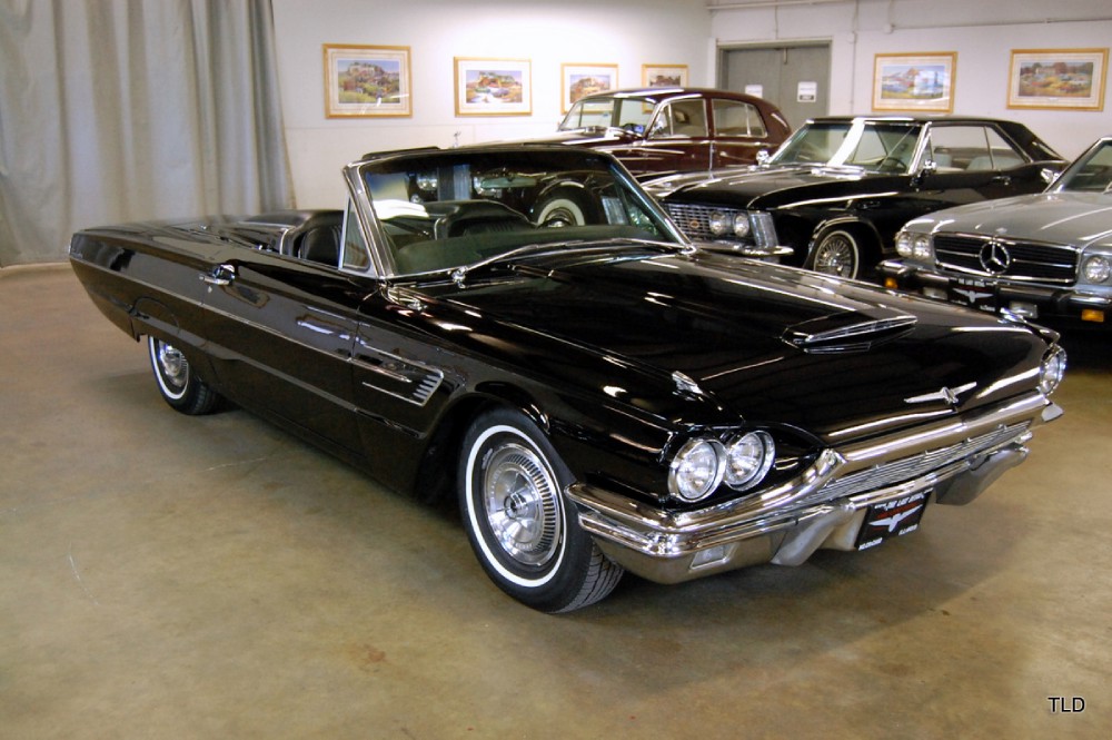 1965 Ford Thunderbird 