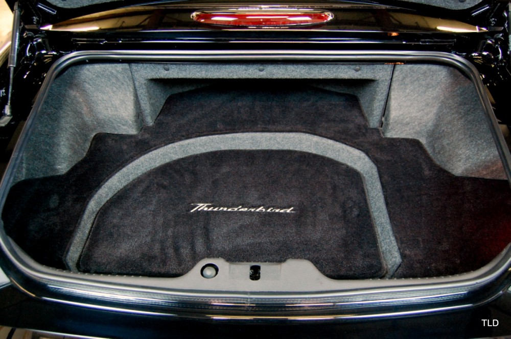 2002 Ford thunderbird deluxe vs premium #7