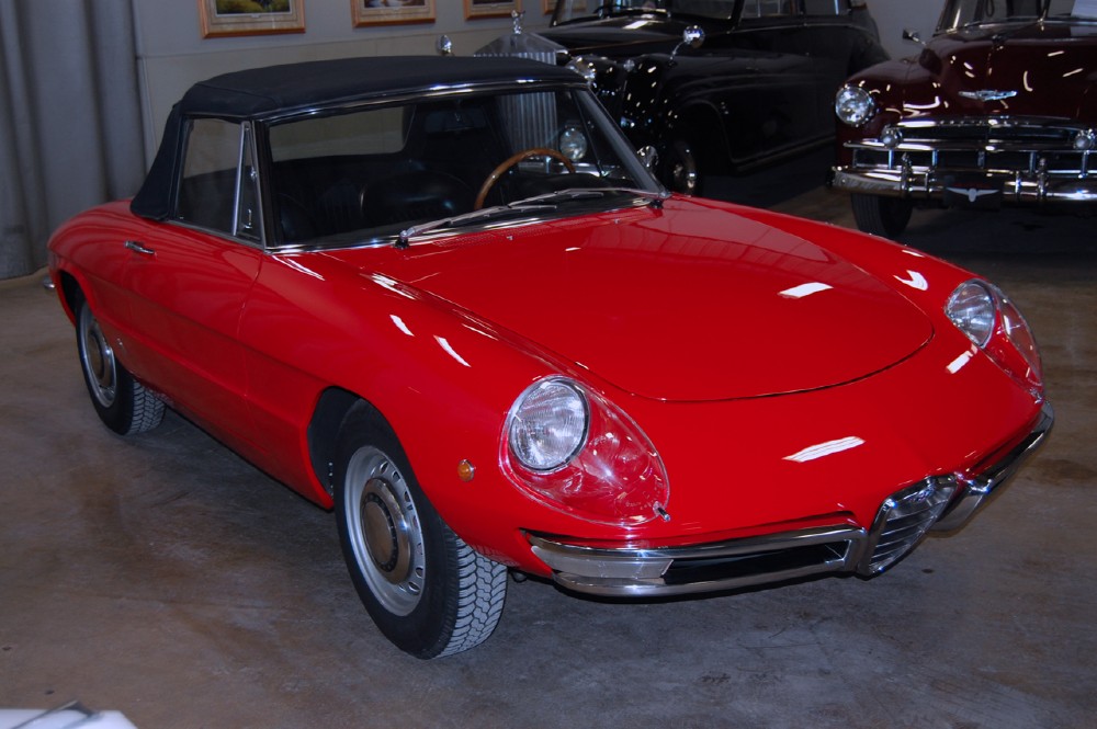 1969 Alfa Romeo 1750 Spider Veloce
