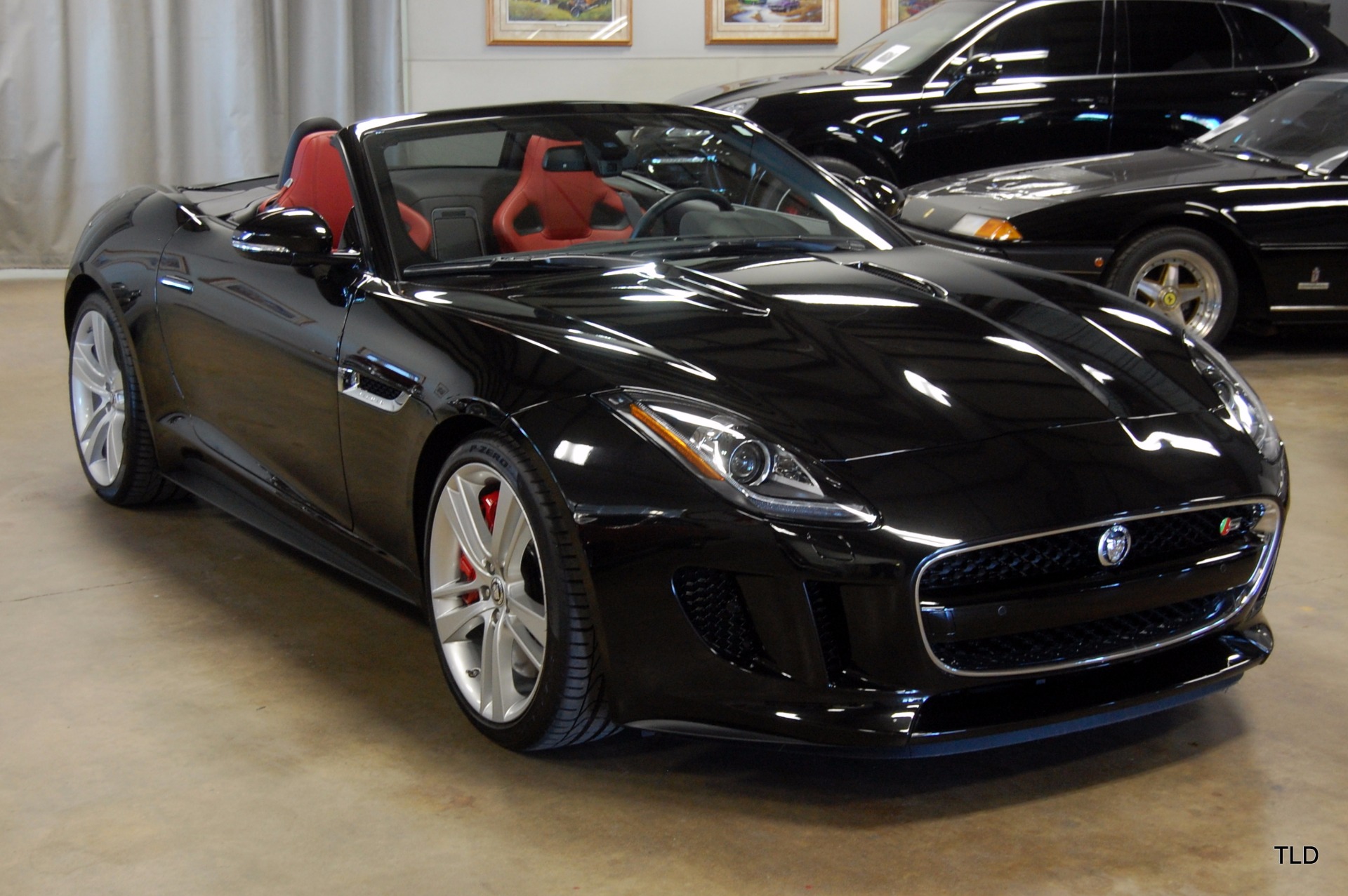2014 Jaguar F-TYPE V8 S